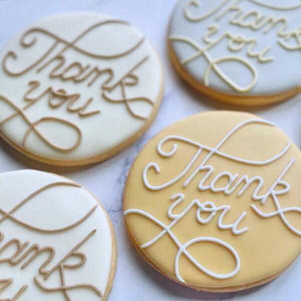 Thank-you-Kekse mit handgeschriebenem Schriftzug